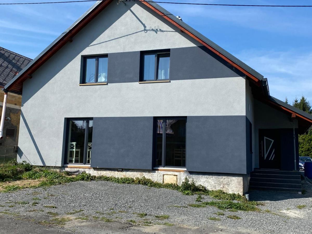 Ctyri Pokoje Тахов Экстерьер фото